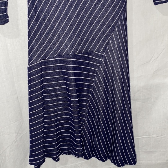 Armani Exchange Small Long sleeve dress. Gently worn.  Navy blue lined A line - Picture 4 of 5